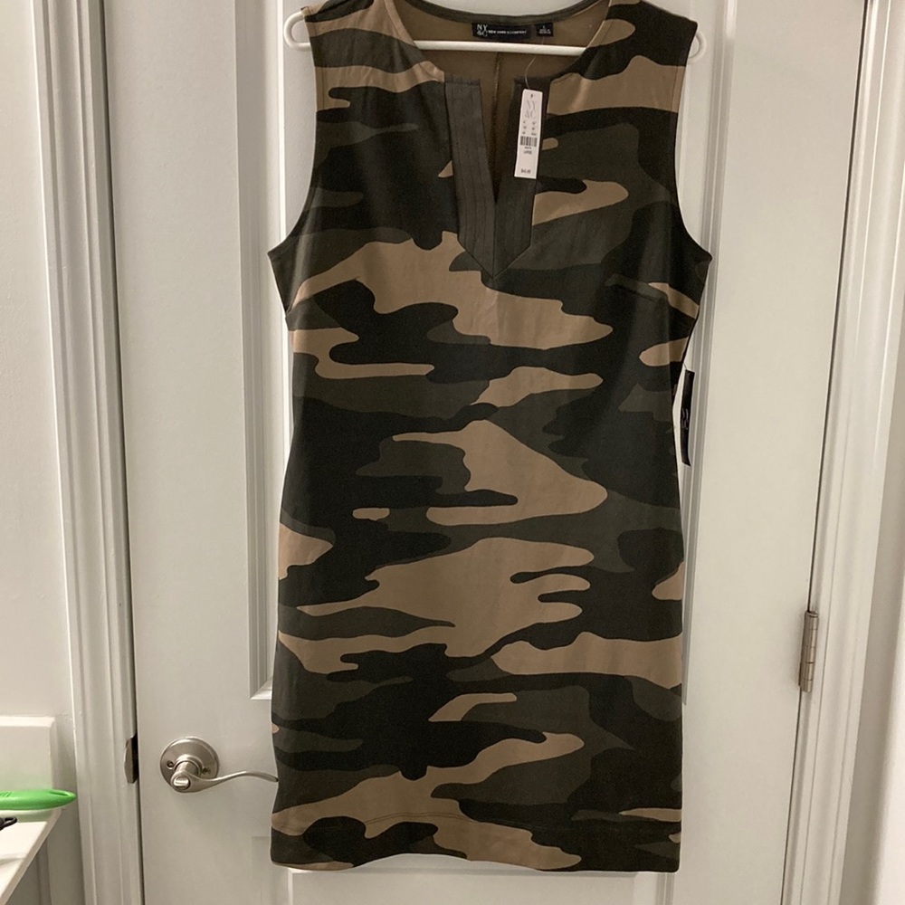 Sleeveless camo dress